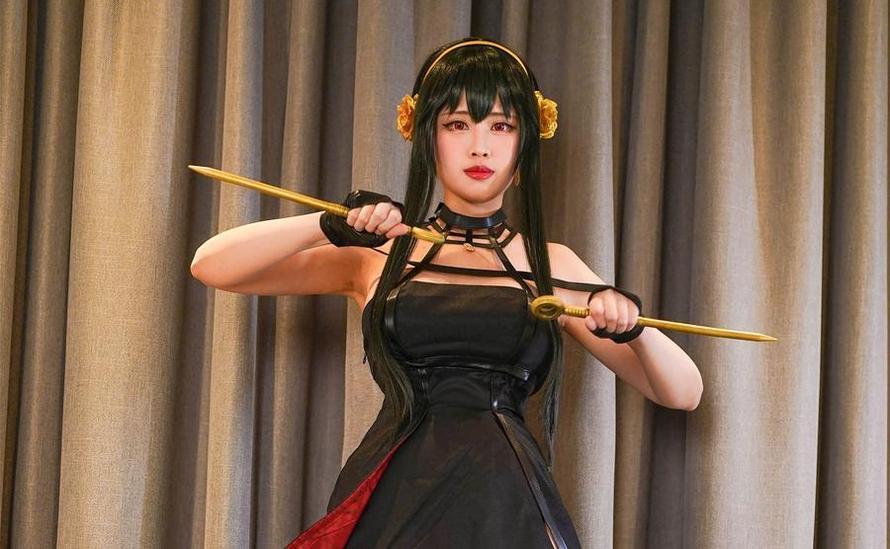 kaya萱百度百科陪你一起探索cos美图的无限可能性