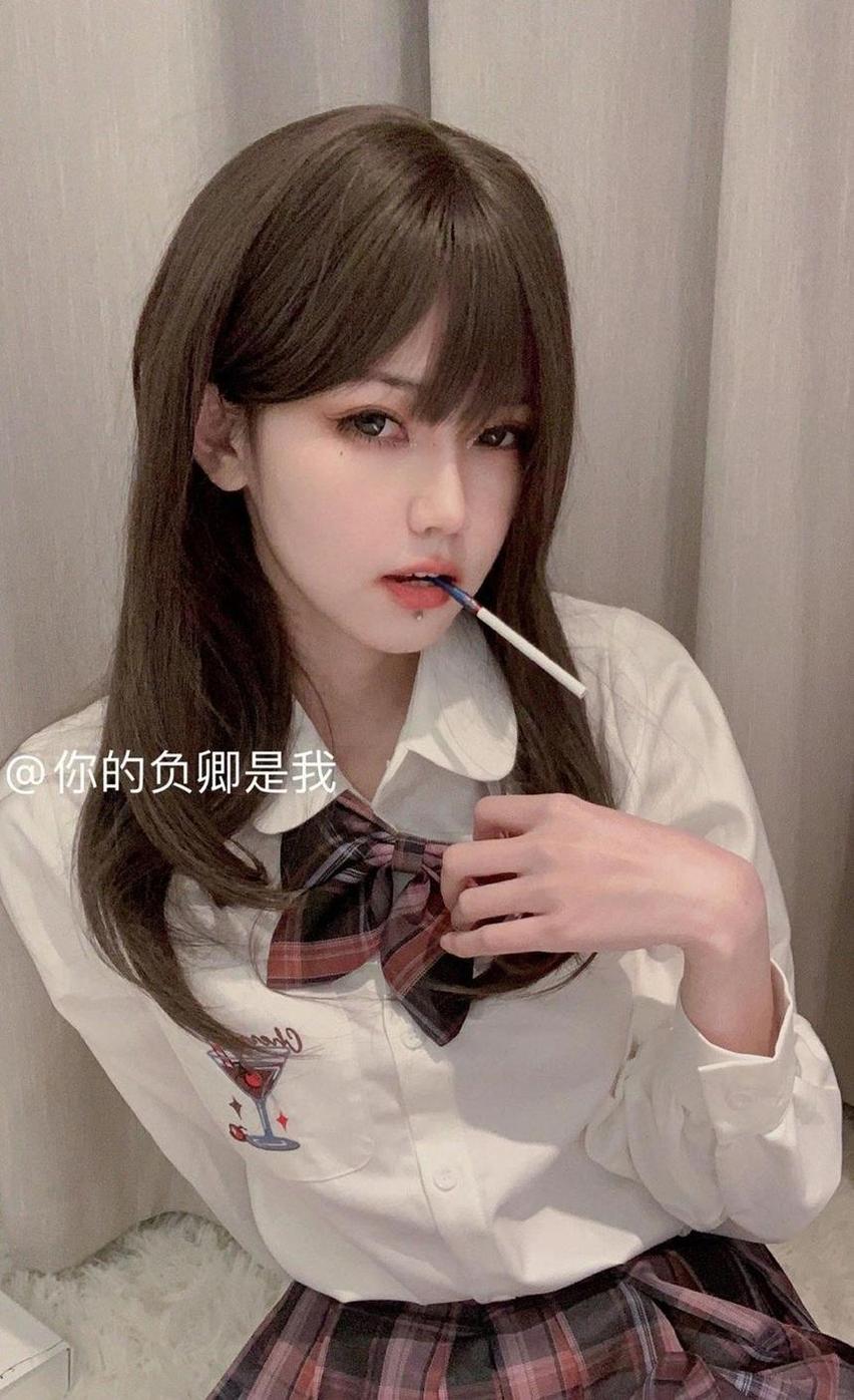 返璞归真，清新自然浪漫--你的负卿泳装照片集锦