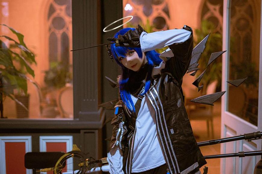 星之迟迟新春巫女cos：限定cos照片分享